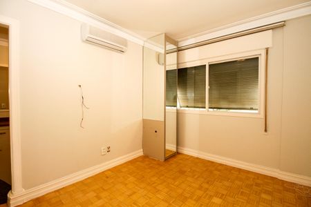 Apartamento à venda com 350m², 3 quartos e 2 vagasSuíte 2