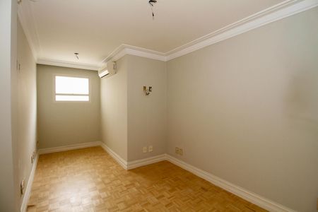 Apartamento à venda com 350m², 3 quartos e 2 vagasEscritório