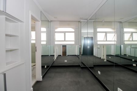 Apartamento à venda com 350m², 3 quartos e 2 vagasQuarto de Serviço