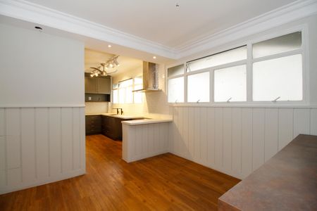 Apartamento à venda com 350m², 3 quartos e 2 vagasCopa