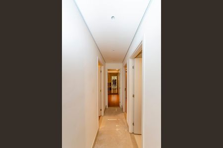 Apartamento para alugar com 127m², 3 quartos e 2 vagas Apartamento para alugar com 127m², 3 quartos e 2 vagasCorredor