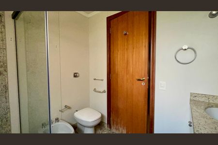 Apartamento à venda com 173m², 3 quartos e 3 vagasBanheiro da Suíte 3