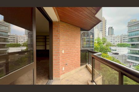 Apartamento à venda com 173m², 3 quartos e 3 vagasVaranda