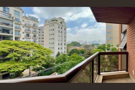 Apartamento à venda com 173m², 3 quartos e 3 vagasVaranda