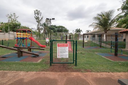Apartamento para alugar com 46m², 2 quartos e 1 vaga Apartamento para alugar com 46m², 2 quartos e 1 vagaÁrea Comum - Playground