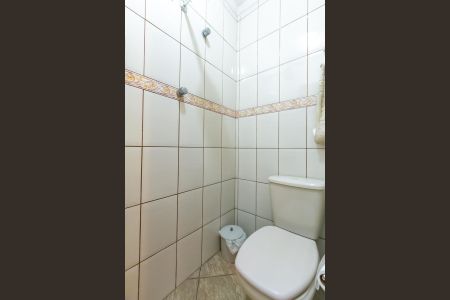 Casa à venda com 215m², 3 quartos e 2 vagasBanheiro de serviço