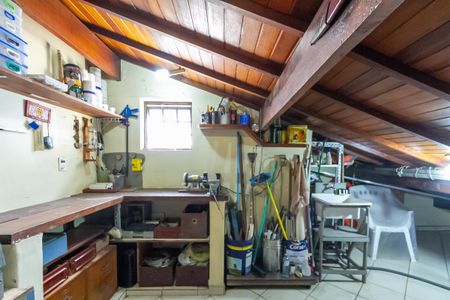 Casa à venda com 215m², 3 quartos e 2 vagasOficina