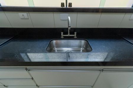 Casa à venda com 215m², 3 quartos e 2 vagasCozinha