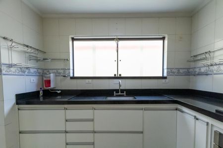 Casa à venda com 215m², 3 quartos e 2 vagasCozinha