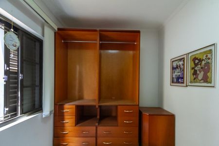 Casa à venda com 215m², 3 quartos e 2 vagasQuarto 2