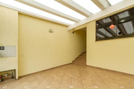 Casa à venda com 215m², 3 quartos e 2 vagasGaragem