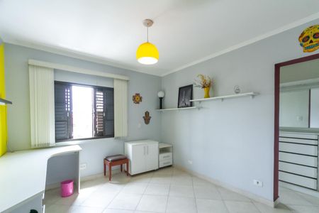 Casa à venda com 215m², 3 quartos e 2 vagasQuarto 1
