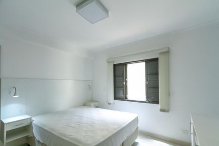 Casa à venda com 215m², 3 quartos e 2 vagasSuíte