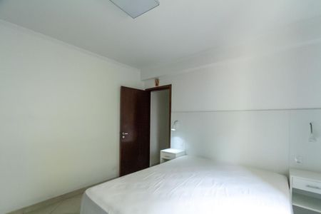 Casa à venda com 215m², 3 quartos e 2 vagasSuíte