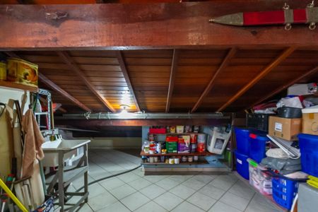 Casa à venda com 215m², 3 quartos e 2 vagasOficina