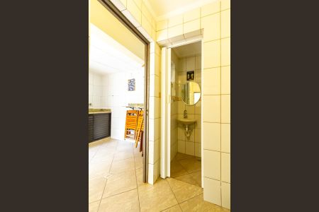 Casa à venda com 215m², 3 quartos e 2 vagasÁrea de Serviço