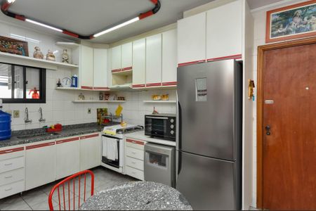 Apartamento à venda com 140m², 3 quartos e 2 vagas Apartamento à venda com 140m², 3 quartos e 2 vagasCozinha