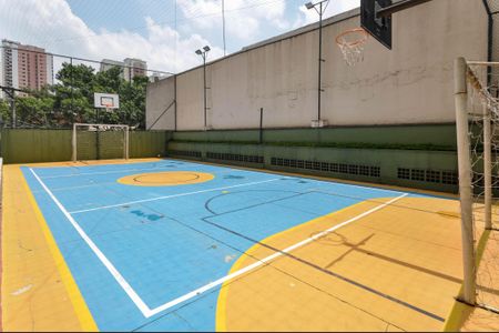 Apartamento à venda com 140m², 3 quartos e 2 vagas Apartamento à venda com 140m², 3 quartos e 2 vagasÁrea comum - Quadra Esportiva