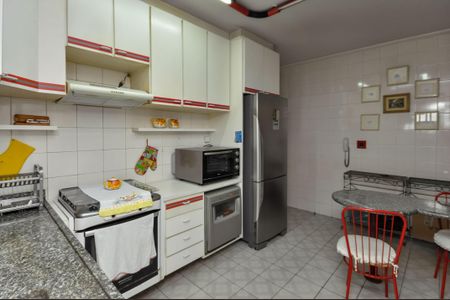 Apartamento à venda com 140m², 3 quartos e 2 vagas Apartamento à venda com 140m², 3 quartos e 2 vagasCozinha