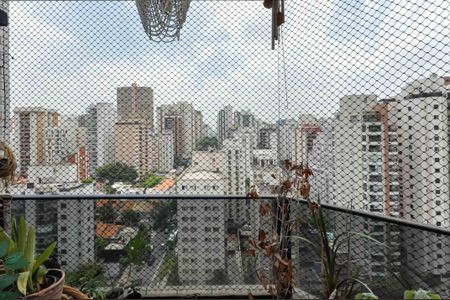 Apartamento à venda com 140m², 3 quartos e 2 vagas Apartamento à venda com 140m², 3 quartos e 2 vagasVaranda