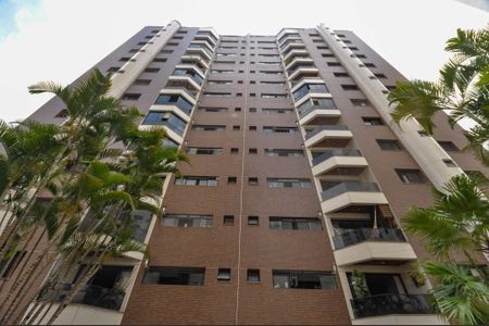 Apartamento à venda com 140m², 3 quartos e 2 vagas Apartamento à venda com 140m², 3 quartos e 2 vagasFachada