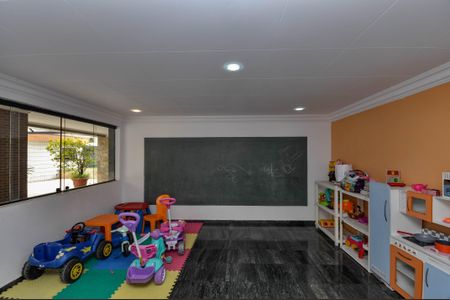 Apartamento à venda com 140m², 3 quartos e 2 vagas Apartamento à venda com 140m², 3 quartos e 2 vagasÁrea Comum - Brinquedoteca