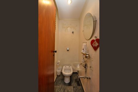 Apartamento à venda com 140m², 3 quartos e 2 vagas Apartamento à venda com 140m², 3 quartos e 2 vagasLavabo