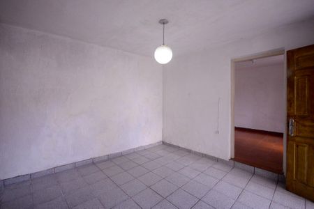 Sala de casa para alugar com 2 quartos, 130m² em Jardim Maria Estela, São Paulo