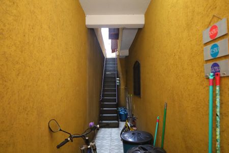 Casa à venda com 168m², 3 quartos e 2 vagasCorredor externo