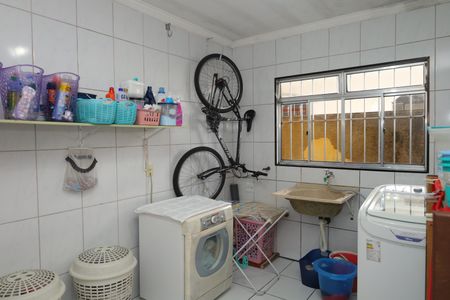 Casa à venda com 168m², 3 quartos e 2 vagasÁrea de Serviço