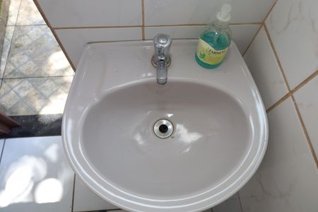 Casa à venda com 168m², 3 quartos e 2 vagasBanheiro 3 - Lavabo externo