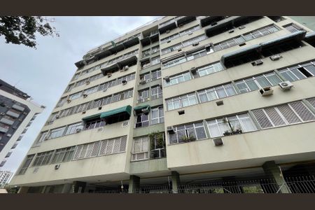 Apartamento à venda com 70m², 3 quartos e sem vaga Apartamento à venda com 70m², 3 quartos e sem vagaPlaquinha