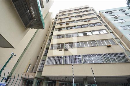 Apartamento à venda com 70m², 3 quartos e sem vaga Apartamento à venda com 70m², 3 quartos e sem vagaFachada