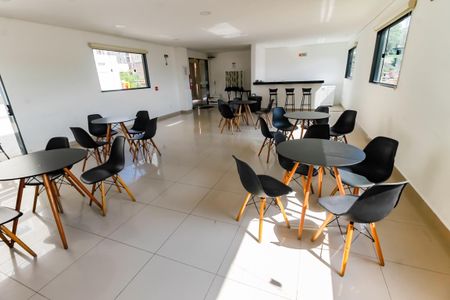 Apartamento para alugar com 42m², 2 quartos e sem vagaÁrea comum - Salão de festas