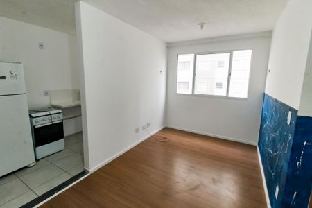Sala de apartamento para alugar com 2 quartos, 42m² em Vila Suzana, São Paulo