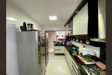 Apartamento para alugar com 122m², 3 quartos e 2 vagasCozinha