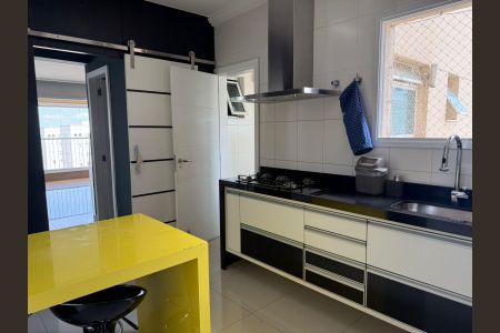 Apartamento para alugar com 131m², 3 quartos e 3 vagasCozinha