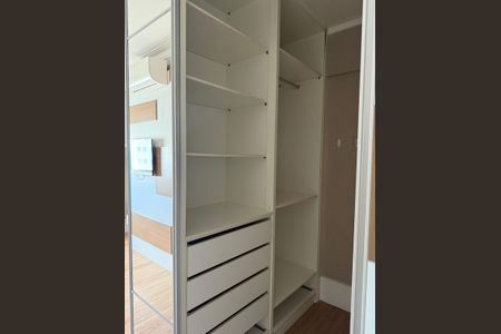 Apartamento para alugar com 131m², 3 quartos e 3 vagasQuarto