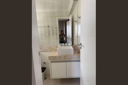 Apartamento para alugar com 131m², 3 quartos e 3 vagasBanheiro