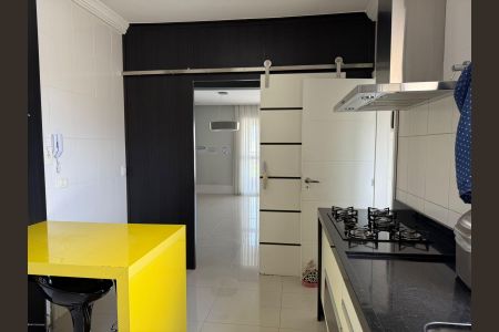 Apartamento para alugar com 131m², 3 quartos e 3 vagasCozinha