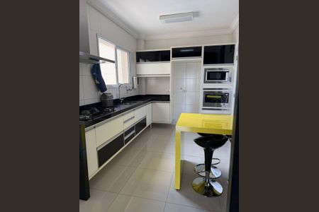 Apartamento para alugar com 131m², 3 quartos e 3 vagasCozinha