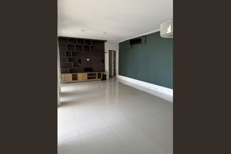 Apartamento para alugar com 131m², 3 quartos e 3 vagasSala