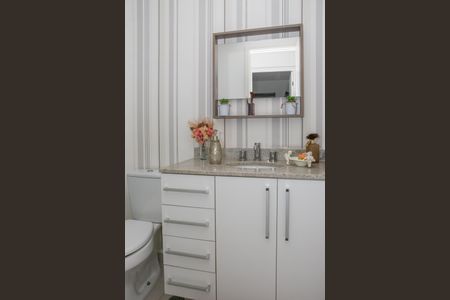 Apartamento à venda com 72m², 2 quartos e 1 vagaBanheiro Social