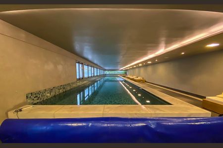 Apartamento à venda com 72m², 2 quartos e 1 vagaÁrea comum - Piscina