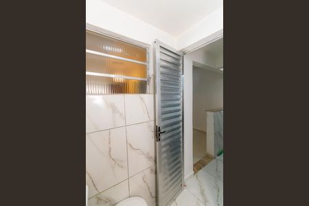 Banheiro de kitnet/studio para alugar com 1 quarto, 25m² em Liberdade, São Paulo