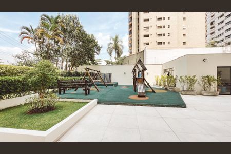 Apartamento à venda com 234m², 5 quartos e 4 vagasÁrea comum - Playground