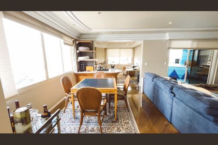 Apartamento à venda com 234m², 5 quartos e 4 vagasSala
