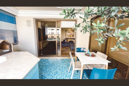 Apartamento à venda com 234m², 5 quartos e 4 vagasVaranda gourmet