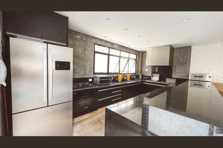 Apartamento à venda com 234m², 5 quartos e 4 vagasÁrea comum - Churrasqueira