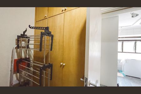 Apartamento à venda com 234m², 5 quartos e 4 vagasQuarto de Serviço